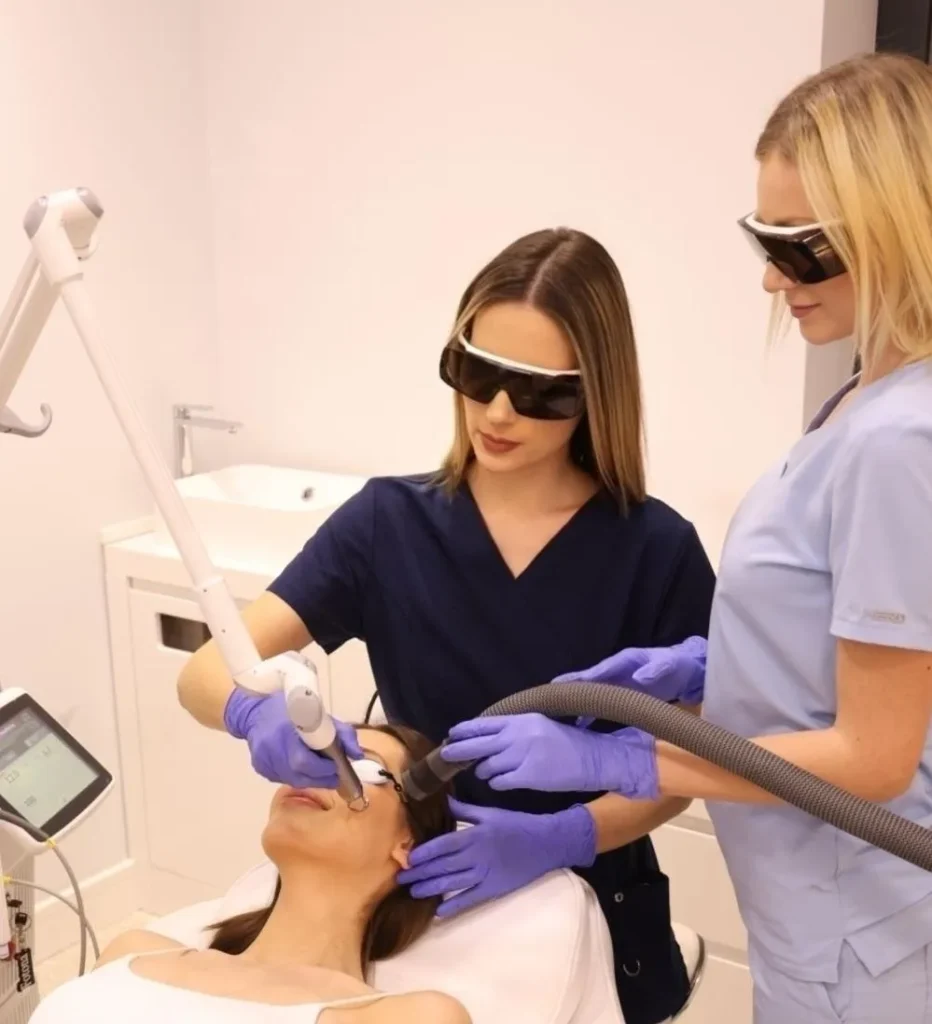 Podmlađivanje i lifting lica laserom 4D Combo
